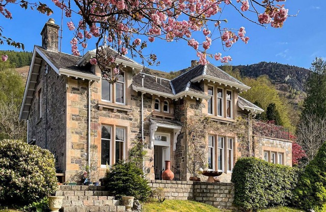 5 bedroom accommodation in Aberfoyle
