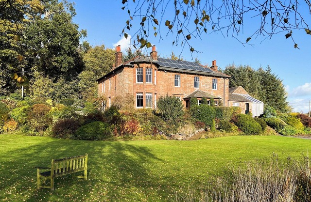 5 bedroom accommodation in Kirkdale