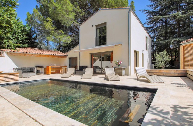 5 bedroom accommodation in Vagnas