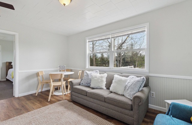 5 Bedroom Combo / ARCADIA RESORT / Cabin 7 + 3 Bedroom House / HOT TUB