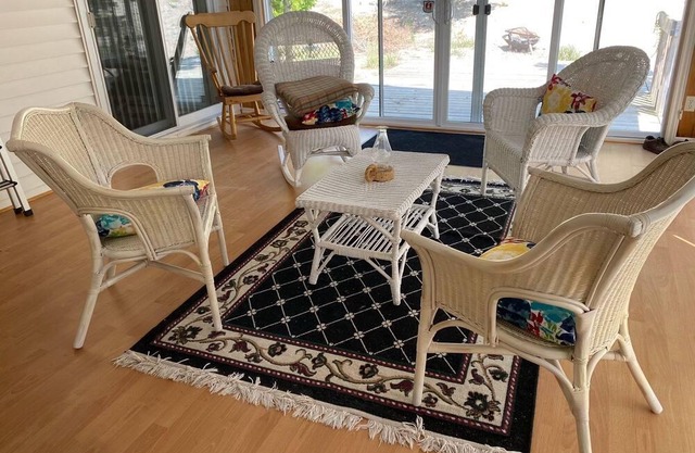 5 Bedroom Cottage for Rent in Wasaga Beach