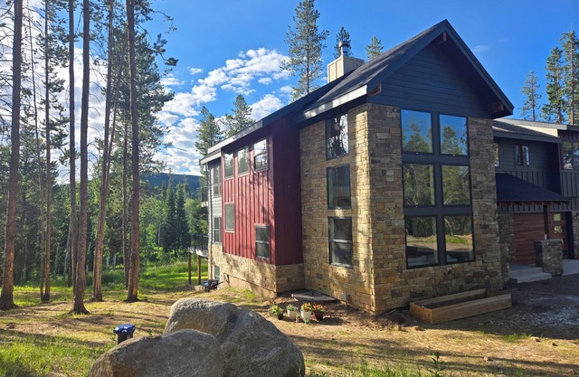 5 Bedroom Custom Stagecoach Mountain Home