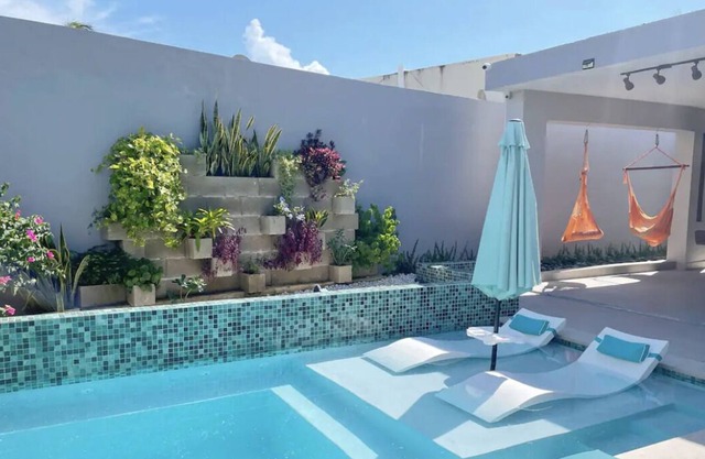 5 bedroom Exclusive Beach Villa - WOW! by RedAwning