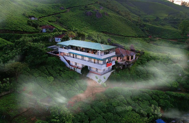 5 Bedroom Home