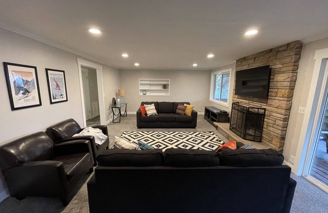 5 bedroom home near the Wasatch Mountains