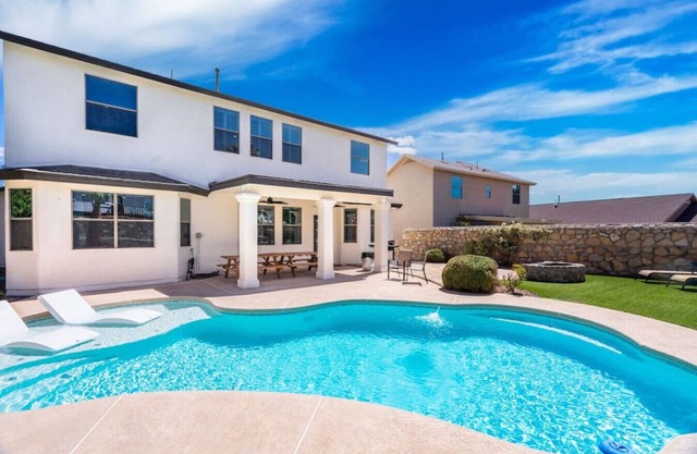 5 Bedroom Modern Oasis - West El Paso Home