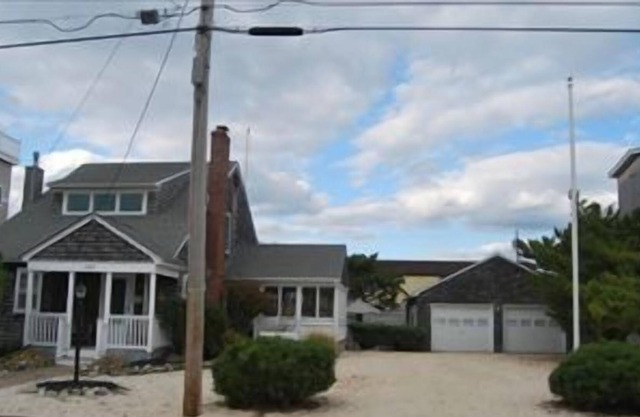 5 Bedroom Oceanside Home!!!!!!!!