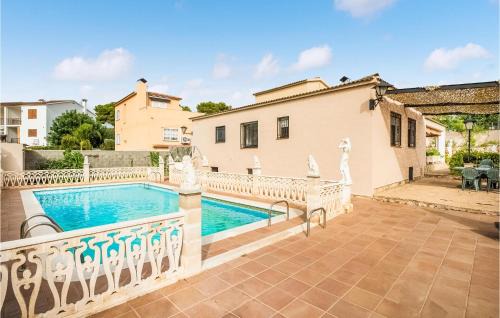 5 Bedroom Stunning Home In Roda De Berà