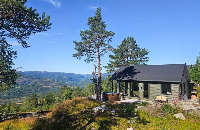 5 bedroom stunning home in Eggedal