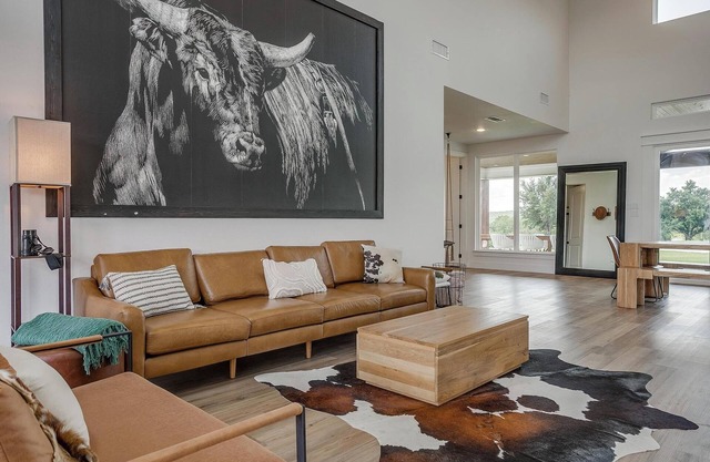 5-bedroom with pool on Private Ranch, Fishing, Hiking