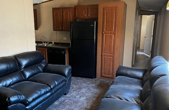 5 Bedroom Work Trailer