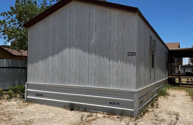 5 Bedroom Work Trailer