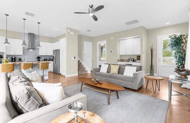 5 Bedrooms/5.5 Bathrooms/Reunion (1492 FC)