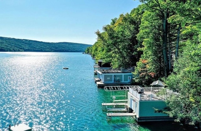 Harks 'Inn Cottage - Fabulosas vistas en 100 pies Skaneateles Lakefront
