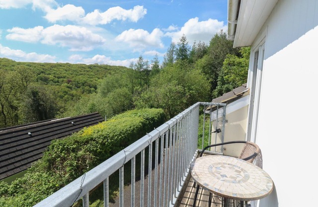 5 Forest Park Lodge