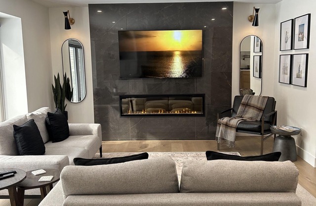 5* Lavish Home in Grand Bend where the Sunsets are Breathtaking
