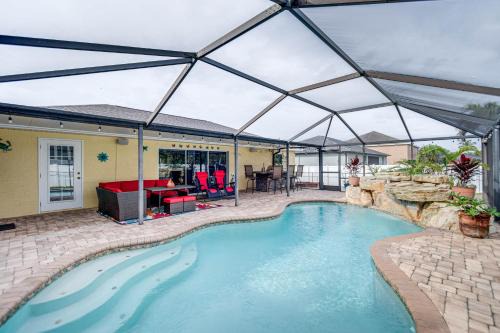 5 Mi to Beach Getaway in Cape Coral with Pool