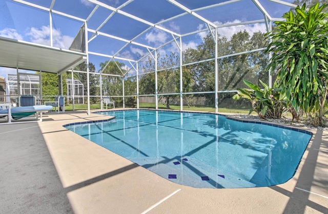 < 5 Mi to Disney Parks: Spacious Home w/ Lanai