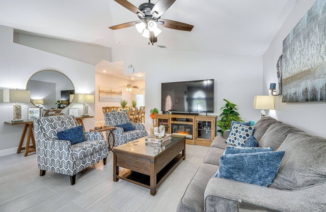 5 Mi to Disney World: Spacious Kissimmee Home!