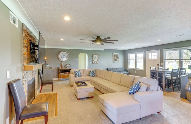 5 Mi to Lake: Port Clinton Home w/ Gazebo & Grill!
