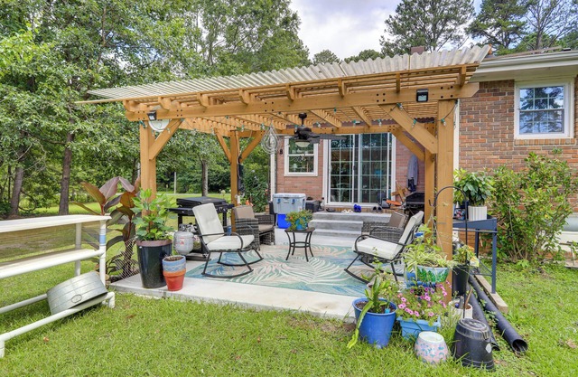 5 Mi to Trilith Studios: Apt w/ Furnished Pergola