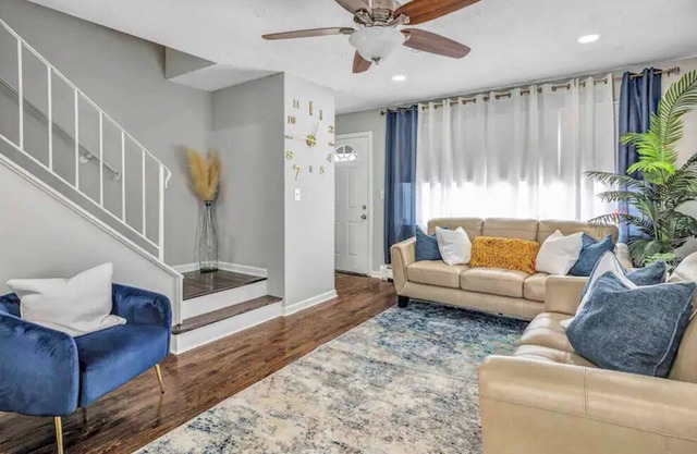 5 Mins to Short Beach w/Grill, Deck, & Fire Pit