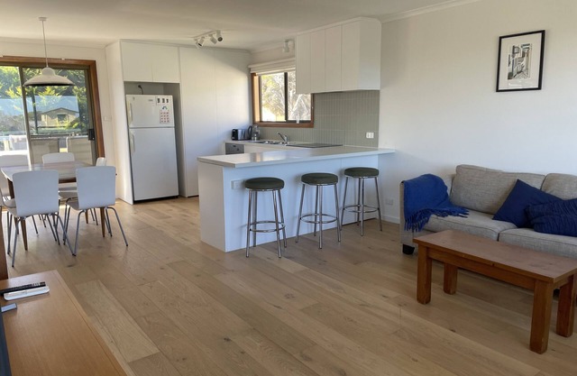 5 mins walk to beach, space for two families