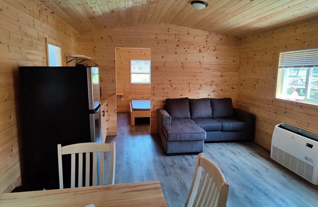5 minute walk to Sandbanks Beach! In the heart Prince Edward County