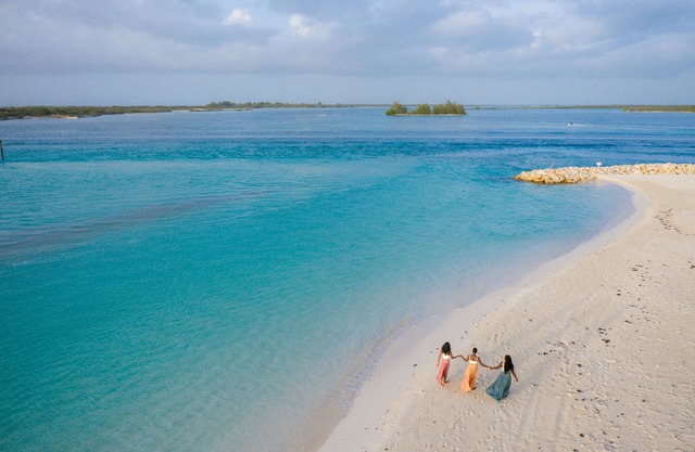 5 minutes from the beach. !!!