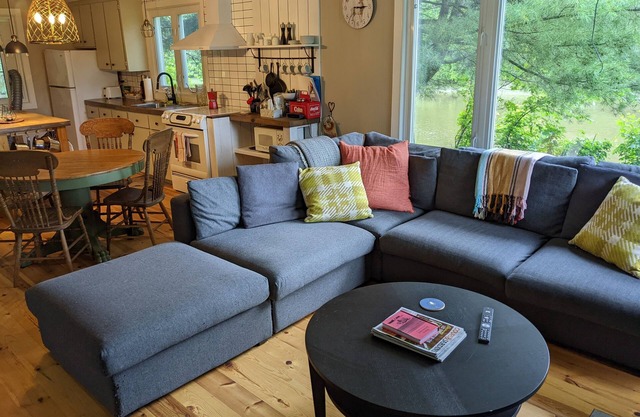 5- Olivier : Charming modern cottage by a river