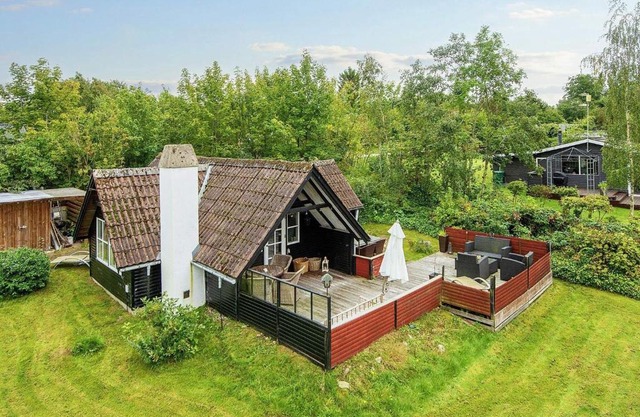 5 person holiday home in Allingåbro-By Traum