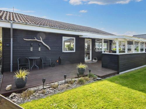 5 person holiday home in Juelsminde-By Traum