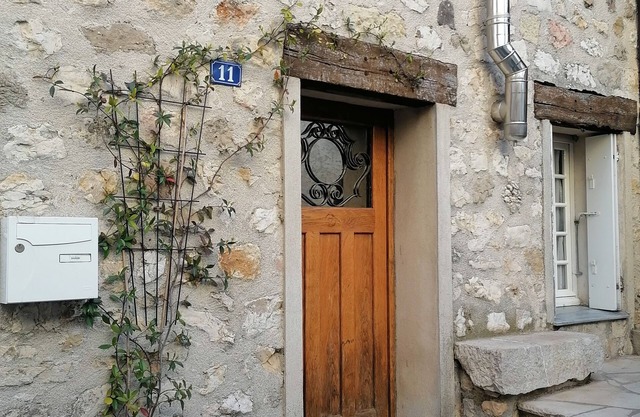 5-person house in a charming Haut Var village