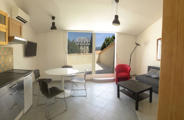 5 - rent apartment LUBERON in PROVENCE with tropézienne 4 beds