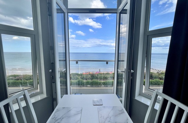 5 Seaview @ Bridlington Bay
