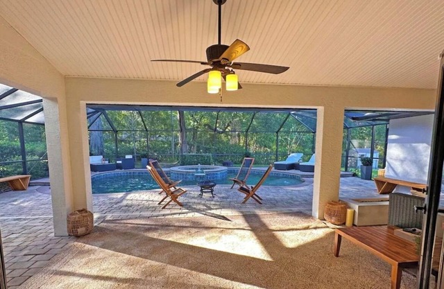 5 Star Luxury LARGE Cozy Country Home With Beautiful Pool & Patio! New Listing!!