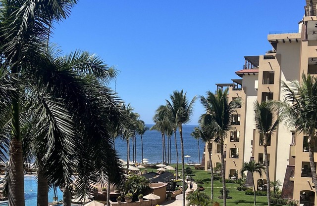 7th Floor Sunset Views - Brad & Joey - Villa La Estancia