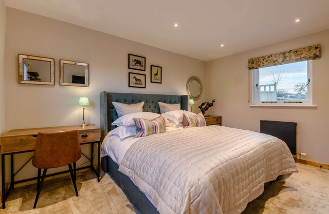 5 Star with far reaching views in North York Pet friendly, village pub & walks