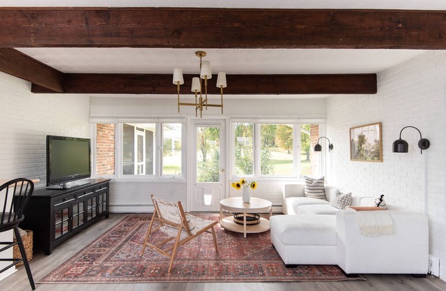 50-acre Farmhouse Getaway Oasis in VA Wine Country