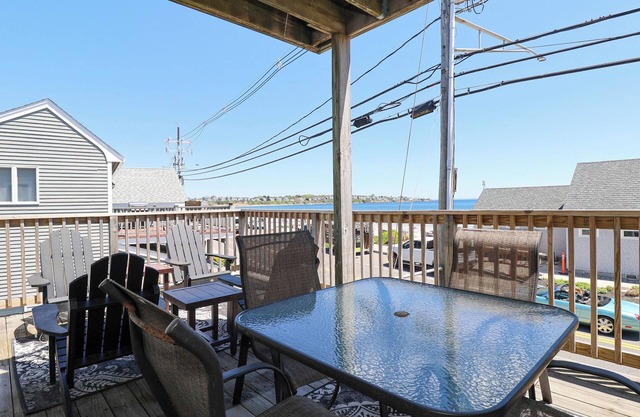 Gorgeous Condo Renta En Long Sands Beach
