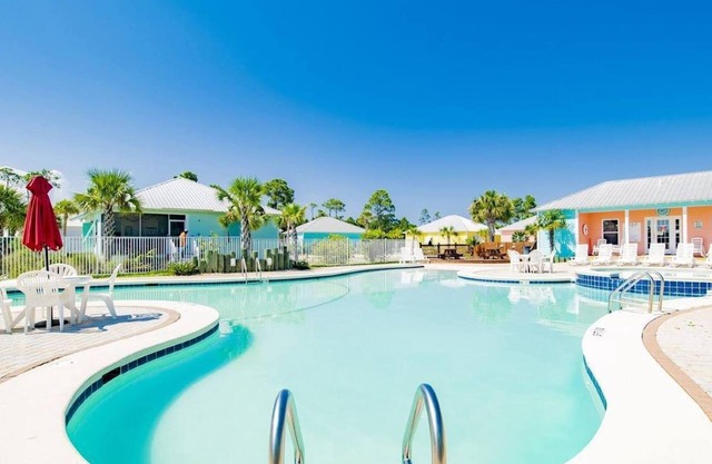 5003 Rookery 3 Sea Pearl With 2 Pools Beach Access Beach Tent Wagon Chairs etc