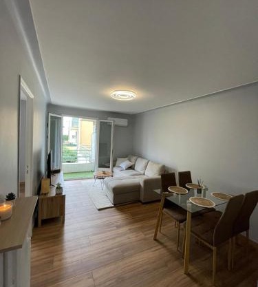 50m2 Climatisé Proche Mer