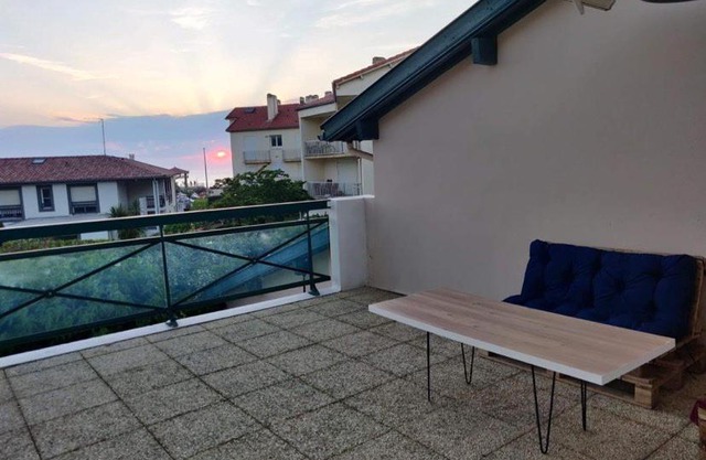 50m² pieds dans l'eau + 20m² Terrasse- Vue sur mer