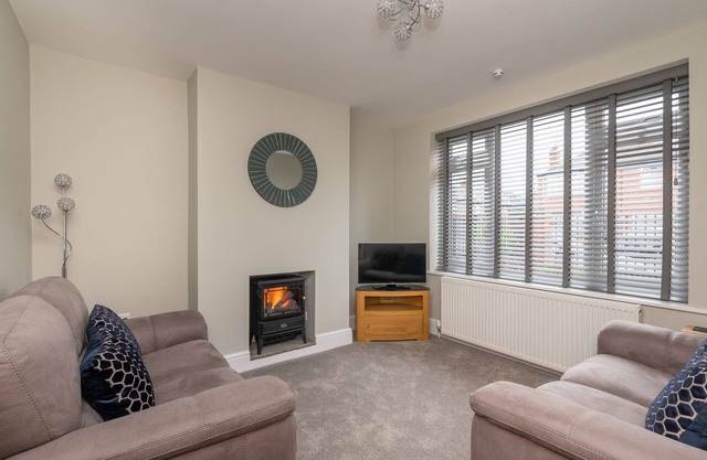 51 Main Avenue · Luxurious Modern York House with Garden & Parking | Pass the Keys