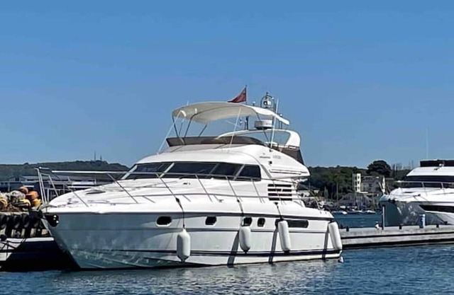 52ft Motor Yacht, Plymouth Yacht Haven Marina