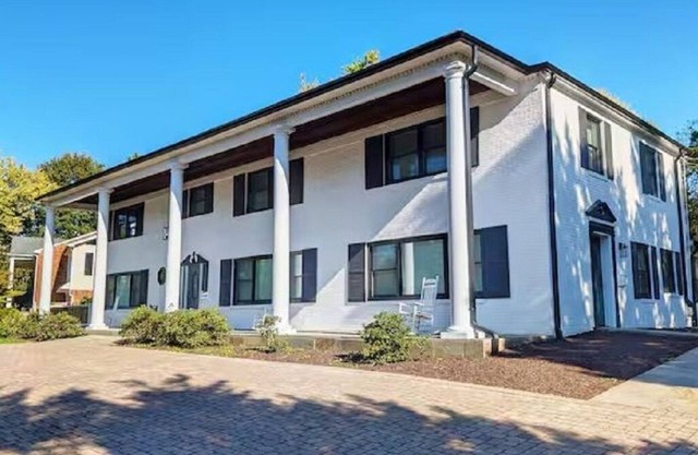5300sqft Home 10 Mins to Washington DC Sleeps 20+
