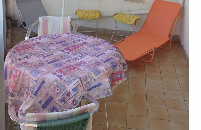 54 m² estudio / terraza / terraza centro 400 m mar aparcamiento cerrado 1er piso