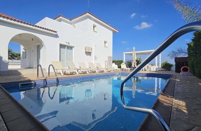 55 ATH - Stay Villa Harsha