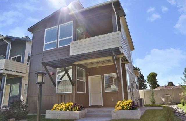 5769. Two Bedroom and 2 Bathroom, centrally located.