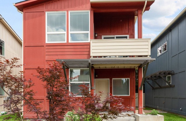 5793. Two Bedroom and 2 Bathroom, centrally located.